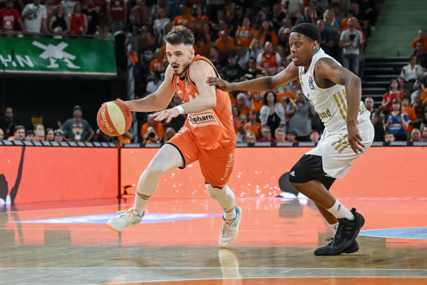 战术与阵容 战术与阵容